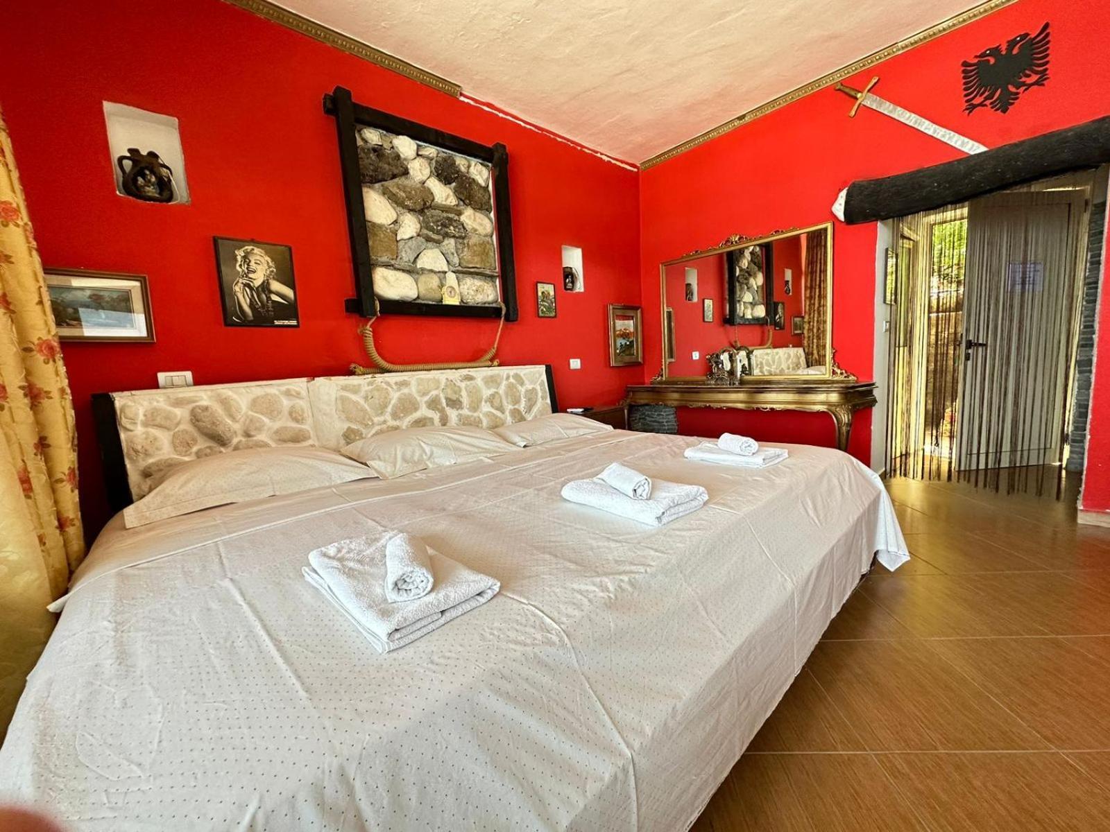 Hotel Vila "Oda E Miqve" Vlorë 외부 사진