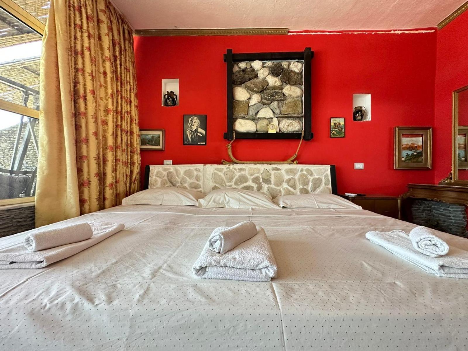 Hotel Vila "Oda E Miqve" Vlorë 외부 사진