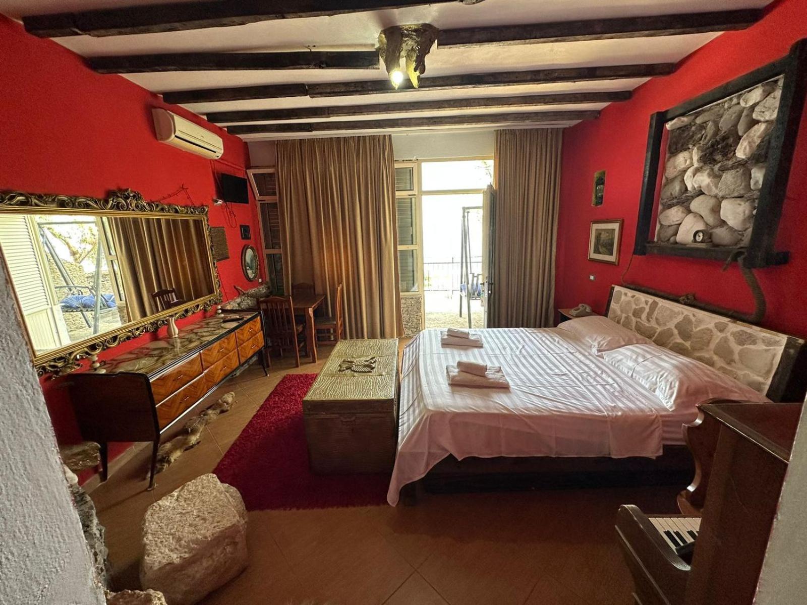 Hotel Vila "Oda E Miqve" Vlorë 외부 사진