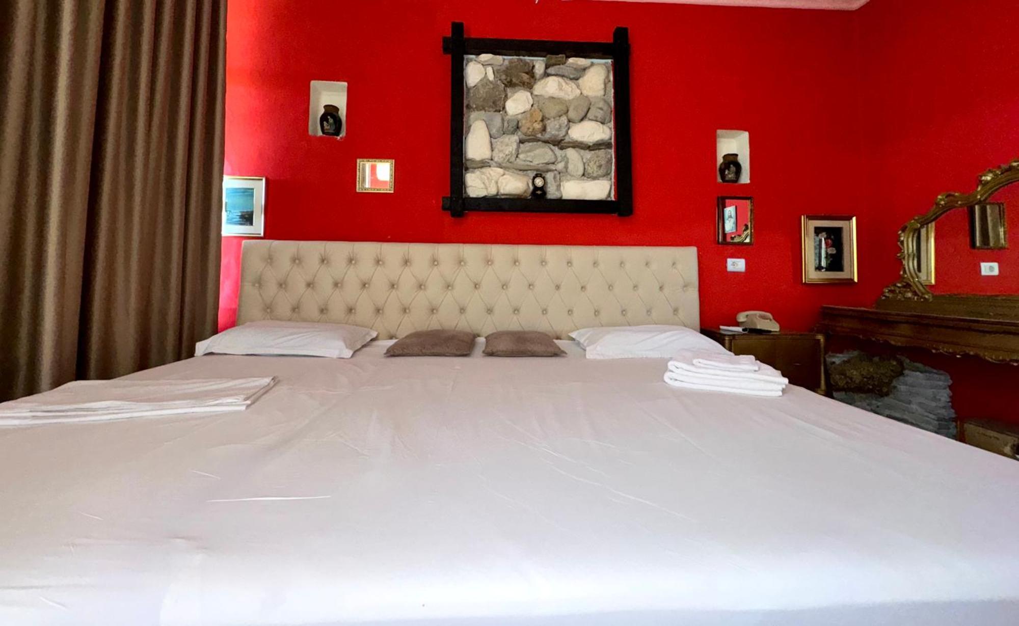 Hotel Vila "Oda E Miqve" Vlorë 외부 사진