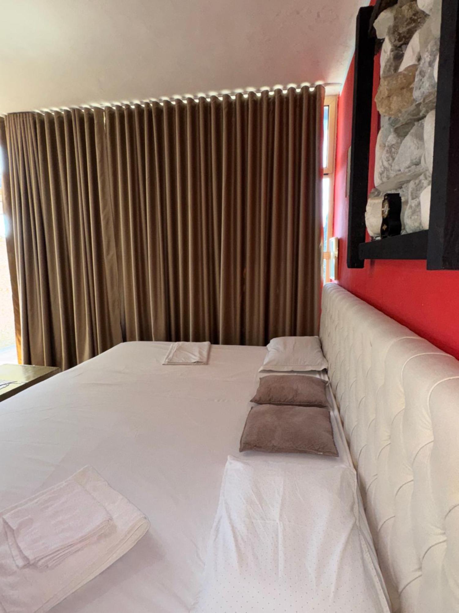 Hotel Vila "Oda E Miqve" Vlorë 외부 사진
