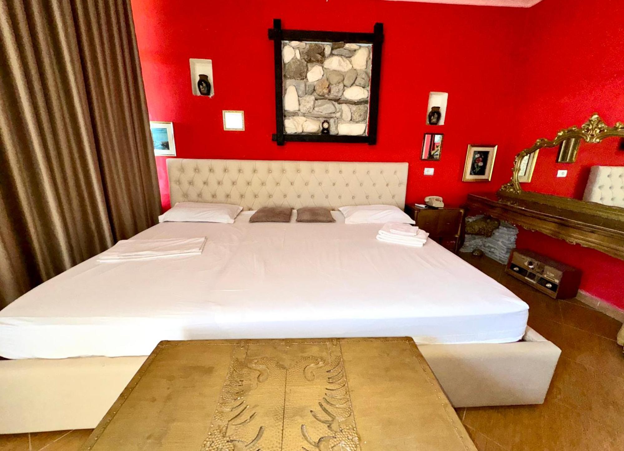 Hotel Vila "Oda E Miqve" Vlorë 외부 사진